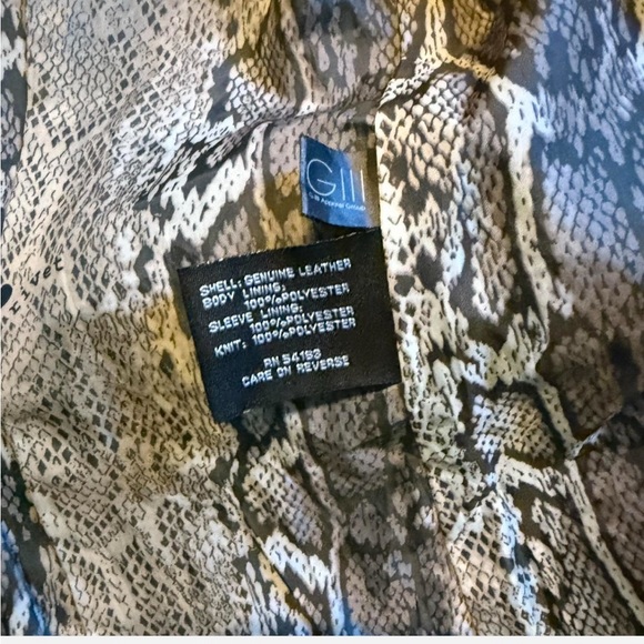 Black Rivet leather jacket - Picture 3 of 3